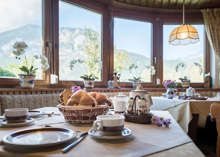 Gaestehaus Hechenblaikner 3* Maurach